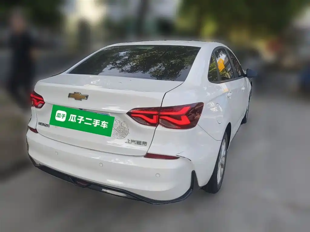 CHEVROLET CRUZE