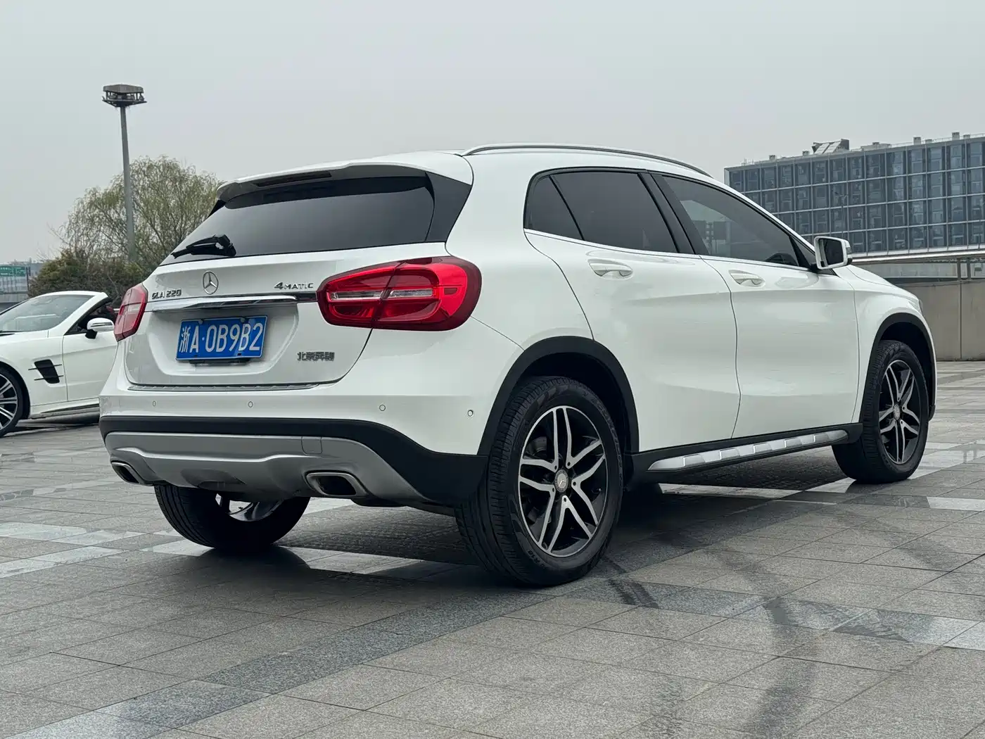 Mercedes-Benz GLA 2015 GLA 220 4MATIC Fashion Edition фото 5