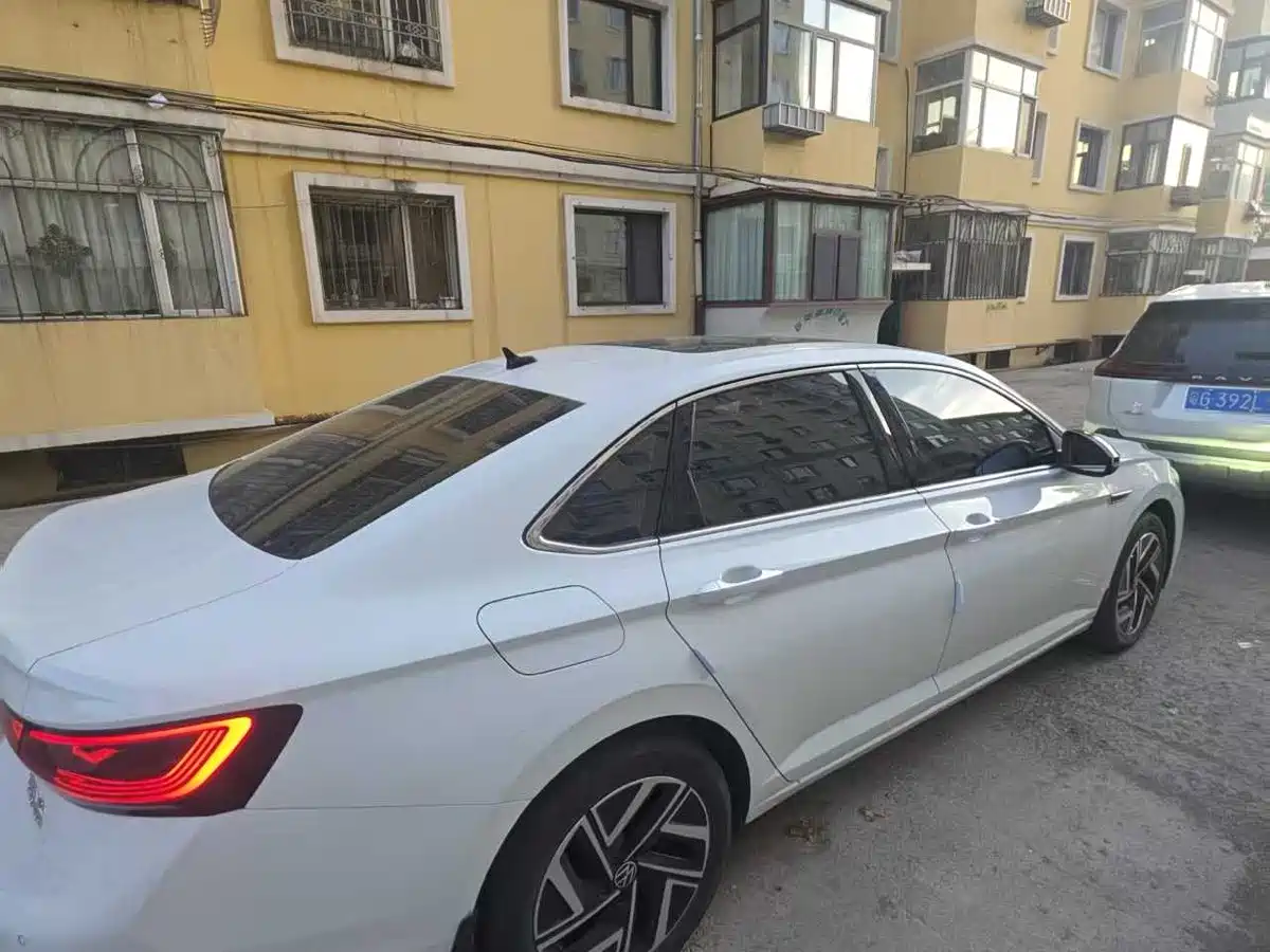 Volkswagen Sagitar 2023 280TSI DSG Surpass Plus Edition фото 8