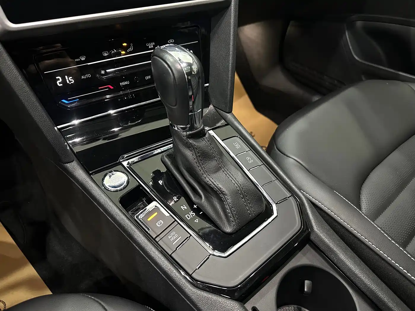 Volkswagen Lamando 2021 280TSI DSG Comfort Edition фото 8