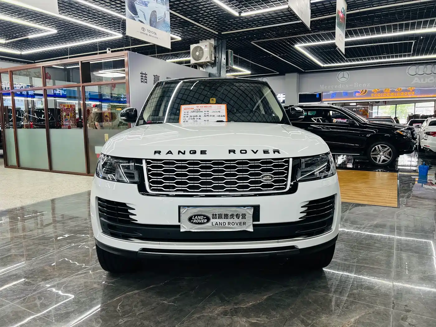 Land Rover Range Rover 2019 3.0 SC V6 Heritage Extended Edition