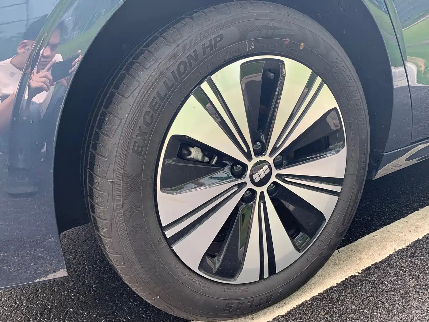 Geely Galaxy Galaxy A7 2025 EM-i 150km Explorer+ Edition фото 22