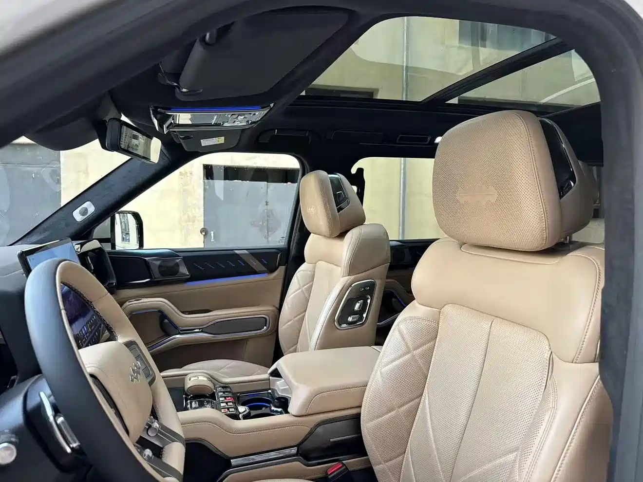 Fang Cheng Bao Leopard 8 2025 Zhiyong Flagship 7-Seater фото 7
