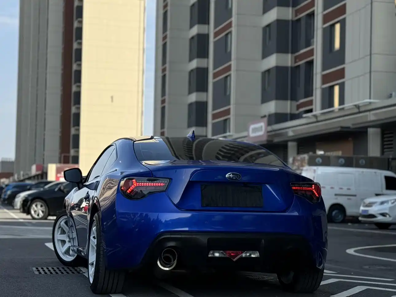 Subaru BRZ 2015 2.0i Manual фото 13