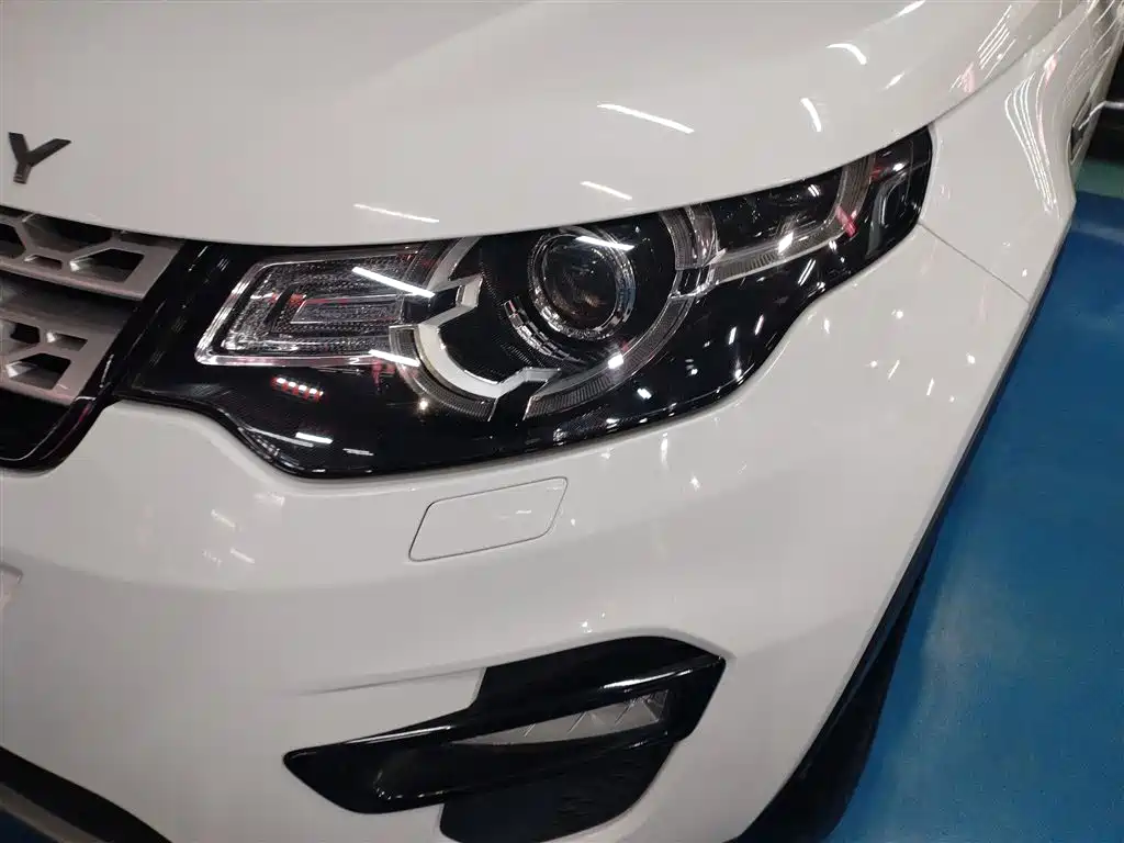 Land Rover Discovery Sport 2018 240PS HSE Edition фото 18