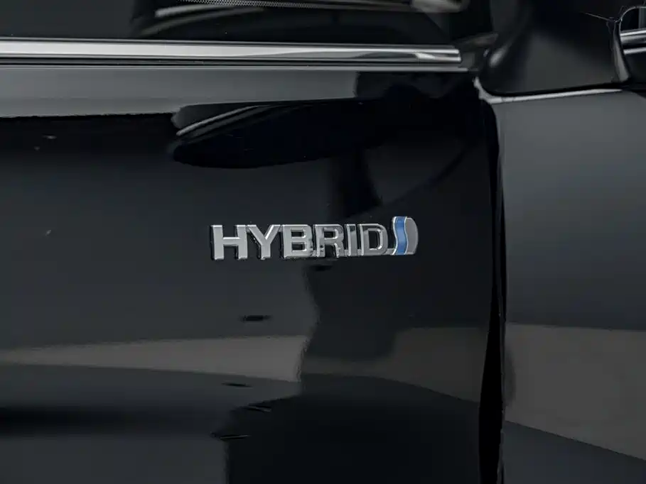 Toyota Vellfire 2021 Crown Hybrid 2.5L HV Premium Edition фото 39
