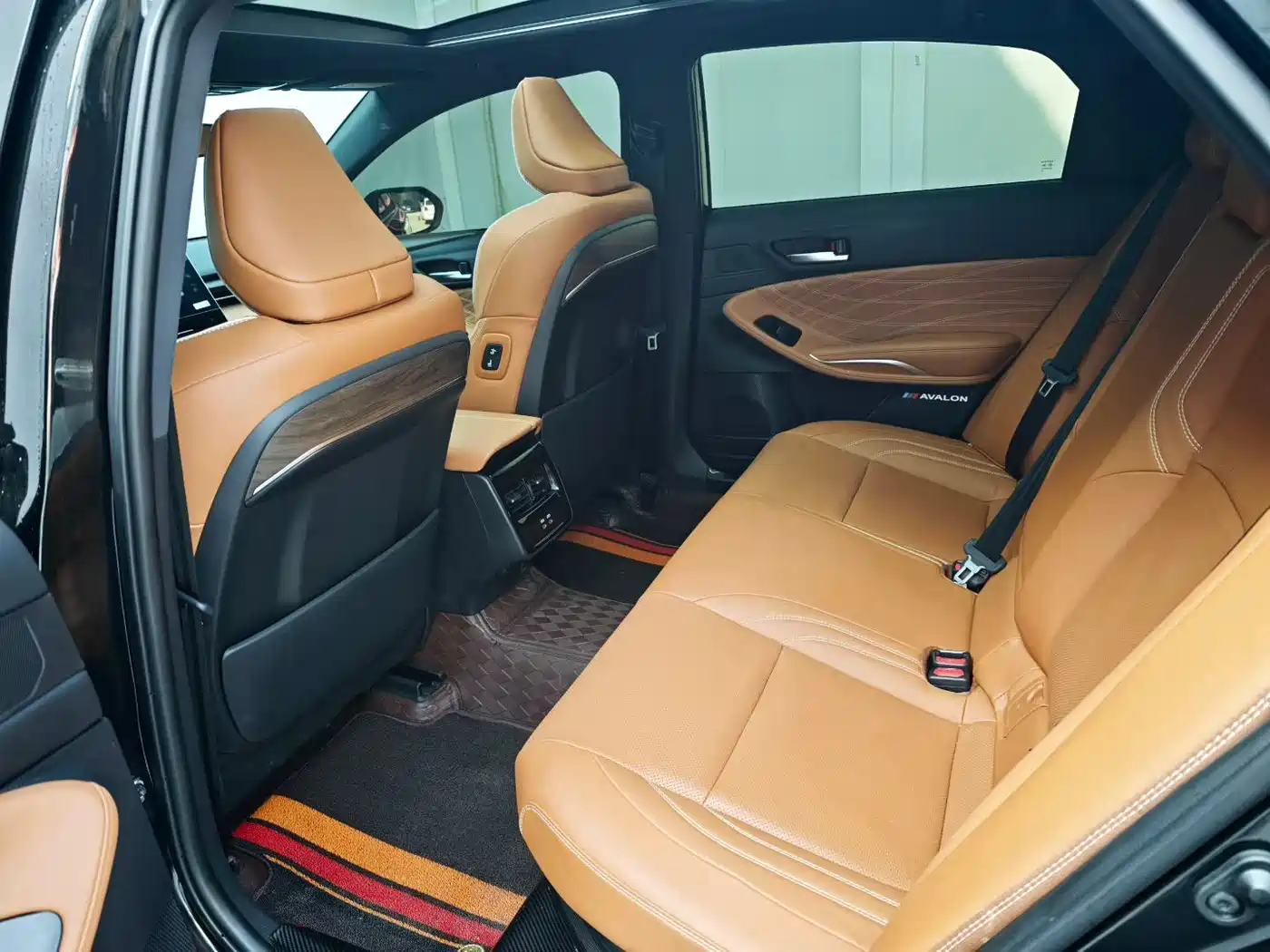 Toyota Avalon 2024 Hybrid 2.0L Luxury Edition фото 6