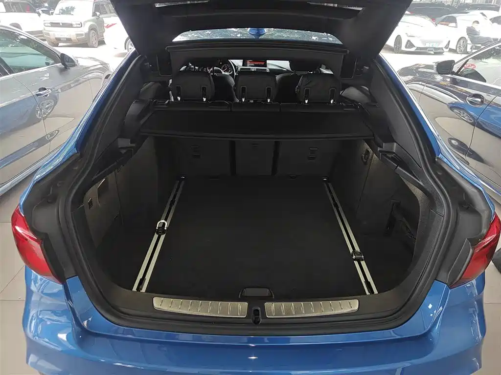 BMW 3 Series GT 2020 320i M Sport Package фото 19