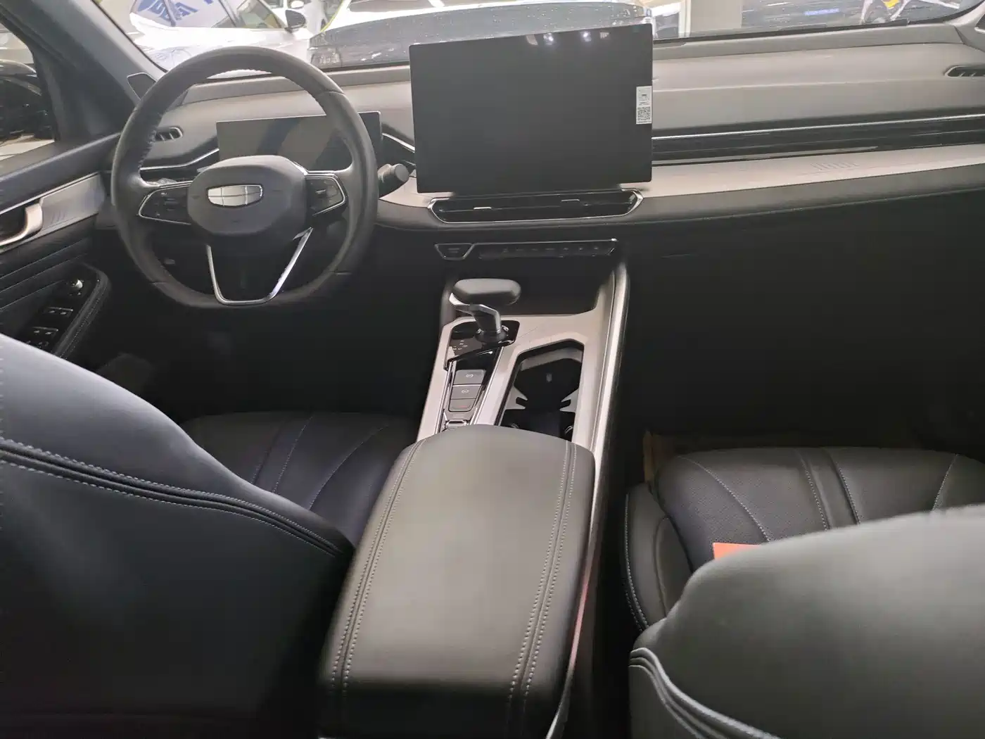 Фото 4 - Geely Preface