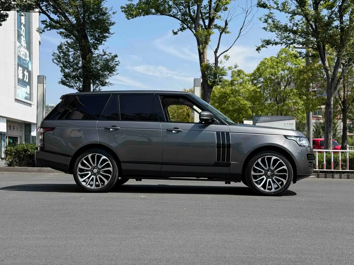 Land Rover Range Rover 2017 3.0 SC V6 Vogue фото 4