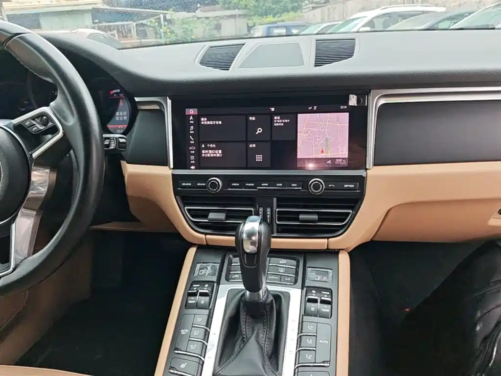 Porsche Macan 2018 Macan 2.0T фото 13