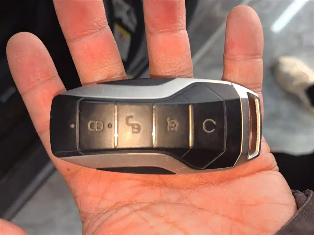 BYD Song PLUS PHEV 2021 DM-i 51KM Honor фото 17