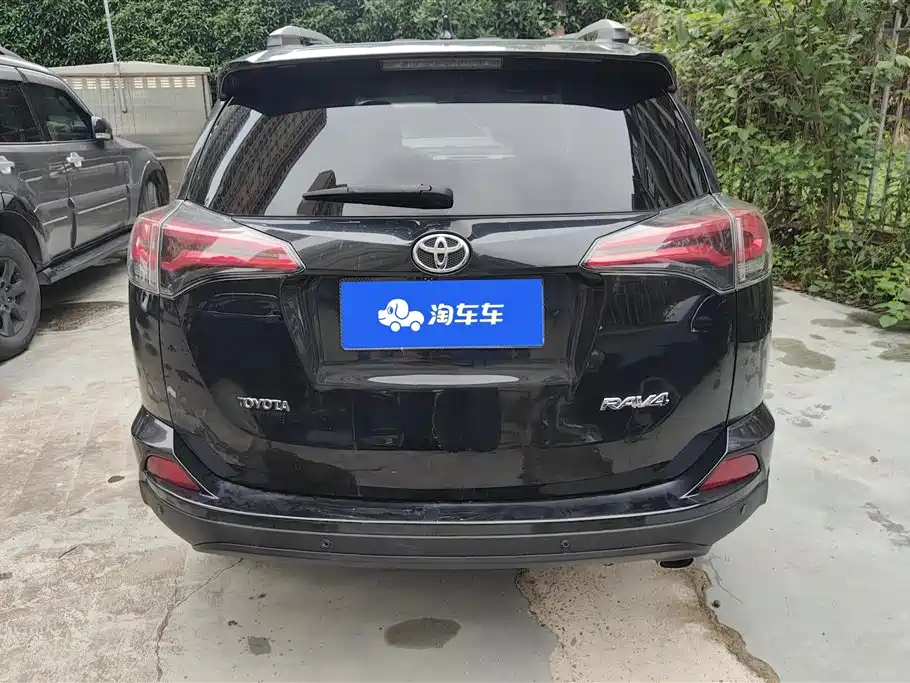 Toyota RAV4 Rongfang 2016 2.0L CVT 2WD Trend (China V) фото 4