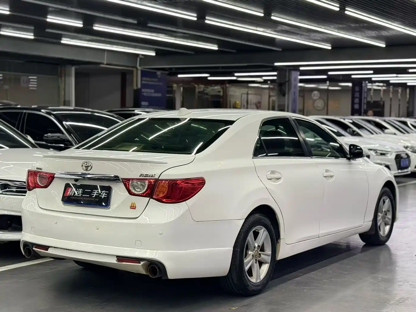 Toyota Reiz 2010 2.5V Elegance Elite Edition фото 9