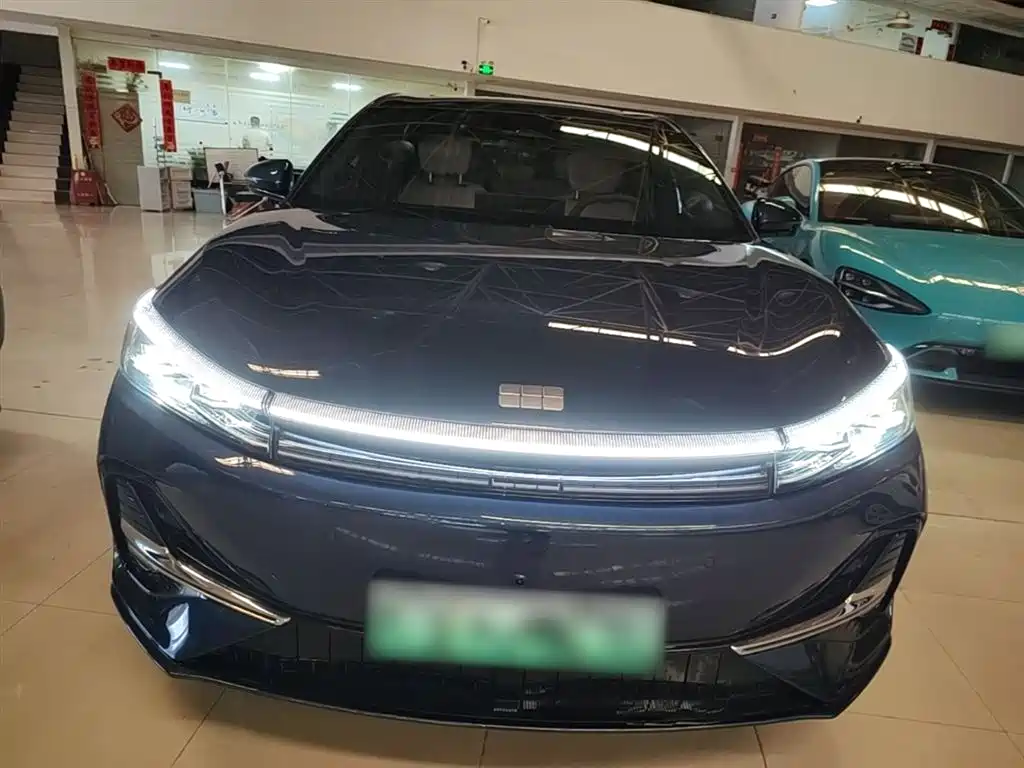 Geely Galaxy Galaxy A7 2025 EM-i фото 3