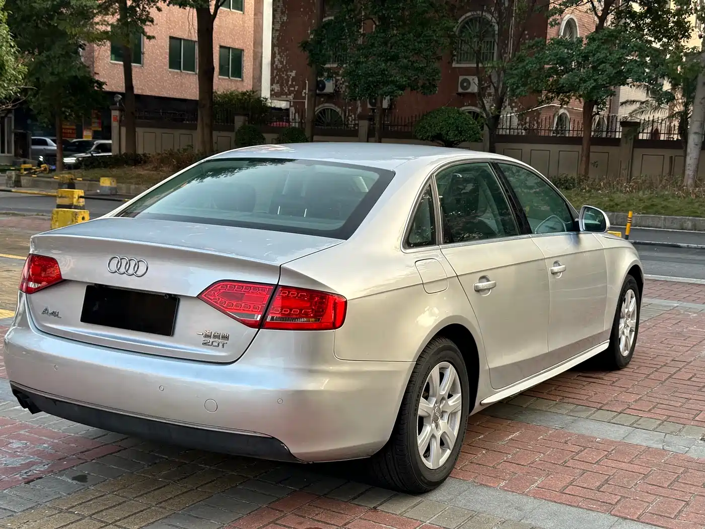 Audi A4L 2012 2.0 TFSI Auto Comfort фото 8