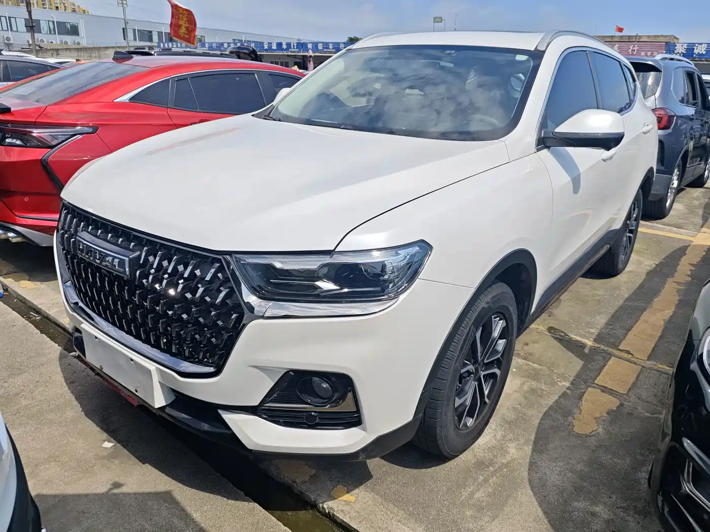 Photo 1 - Haval H6