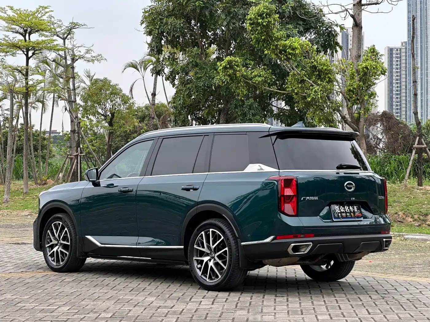 GAC Trumpchi Trumpchi GS8 2022 Pilot Series 2.0TGDI 2WD Premium Edition (7-Seater) фото 5