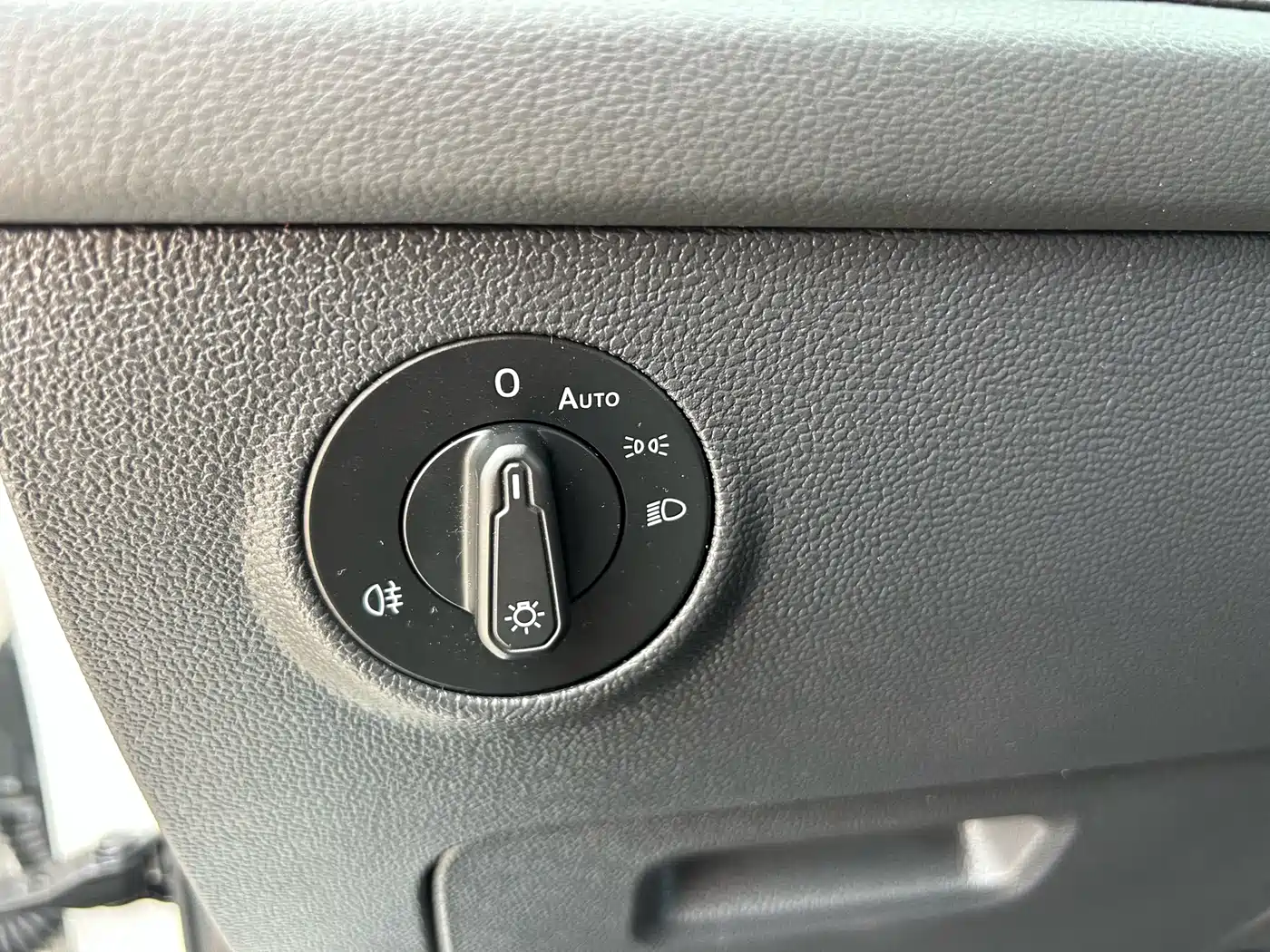 Volkswagen Tharu 2019 Model 280TSI 2WD R-line China VI фото 31