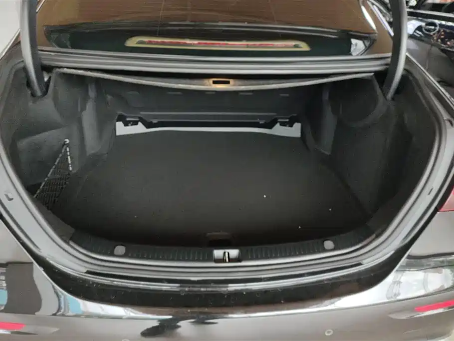 Mercedes-Benz E-Class 2022 E 300 L Luxury фото 4