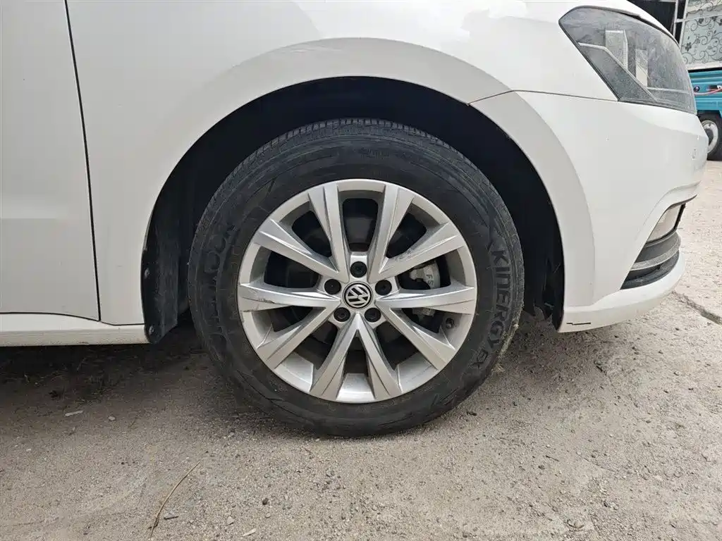 Volkswagen Lavida 2018 Classic 1.5L Manual Comfort China VI фото 8