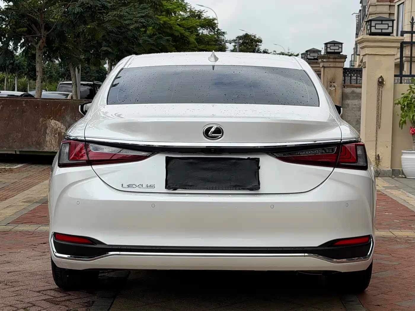 Lexus ES 2023 200 Excellence Edition фото 8