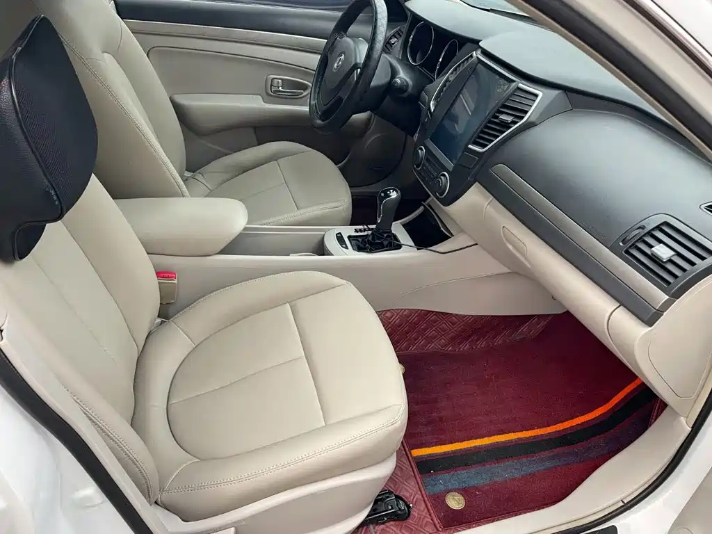 Dongfeng Aeolus Dongfeng Fengshen A60 2016 2016 1.5L Automatic Luxury