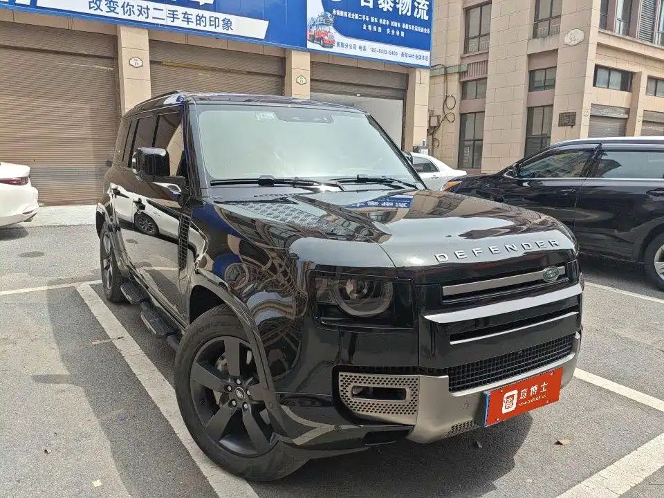 Land Rover Defender 2024 110 3.0T P400 X-DYNAMIC HSE фото 2