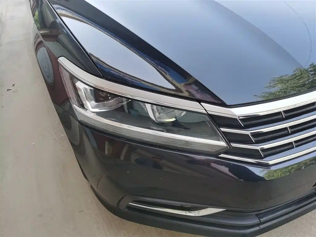 Volkswagen Passat 2017 280TSI DSG Prestige фото 7