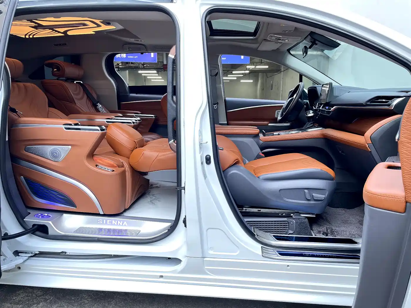 Toyota Sienna 2024 2.5L Hybrid Comfort Edition фото 23