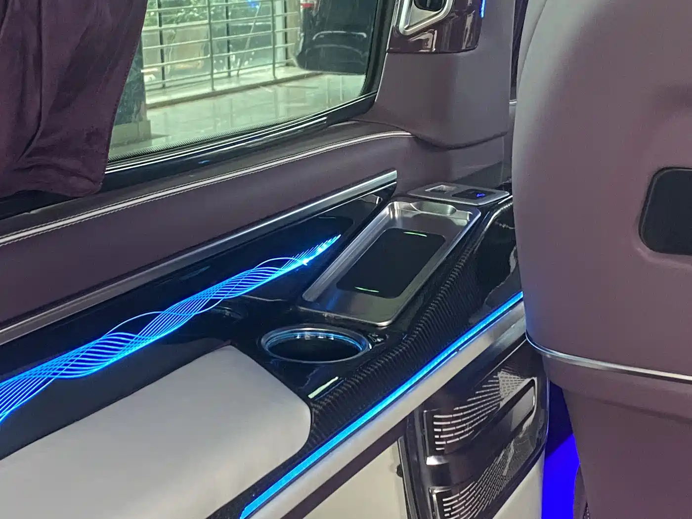 Mercedes-Benz Vito 2023 2.0T Business 7-Seater фото 22
