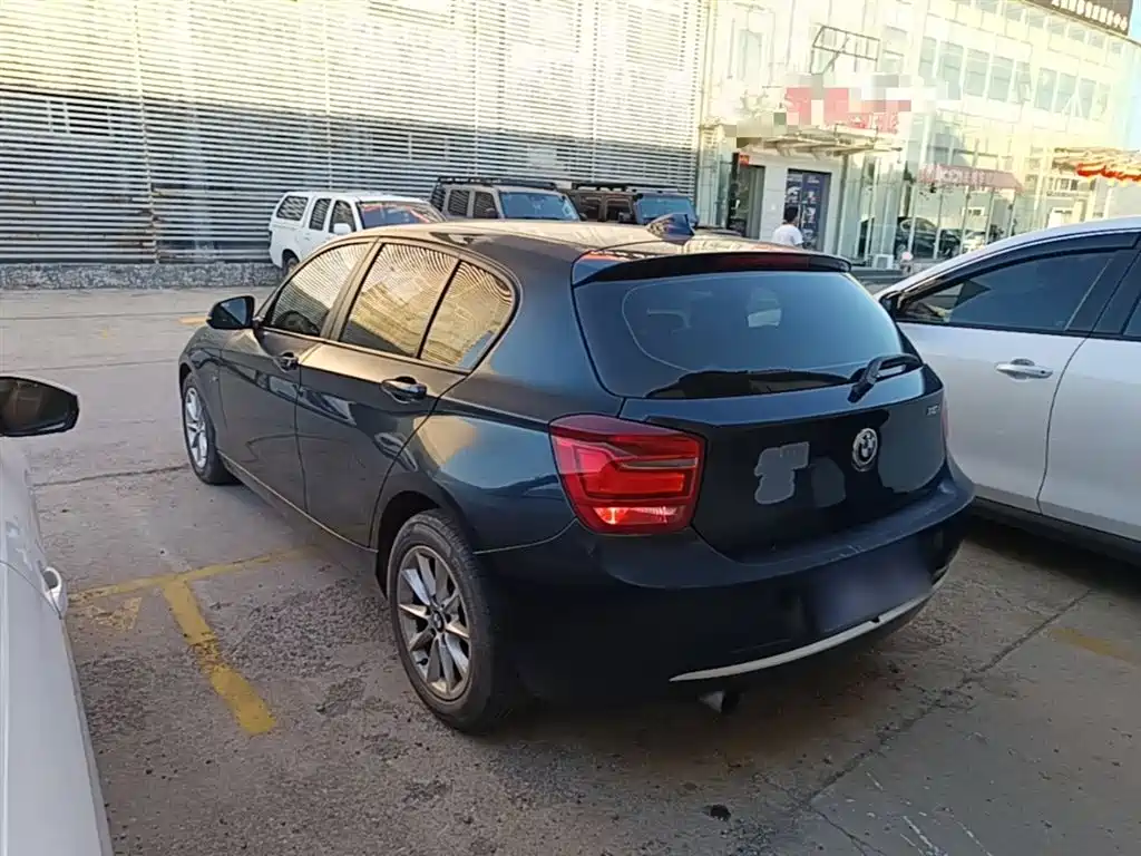 BMW 1 Series (Import) 2013 Facelift 116i Urban Model фото 5