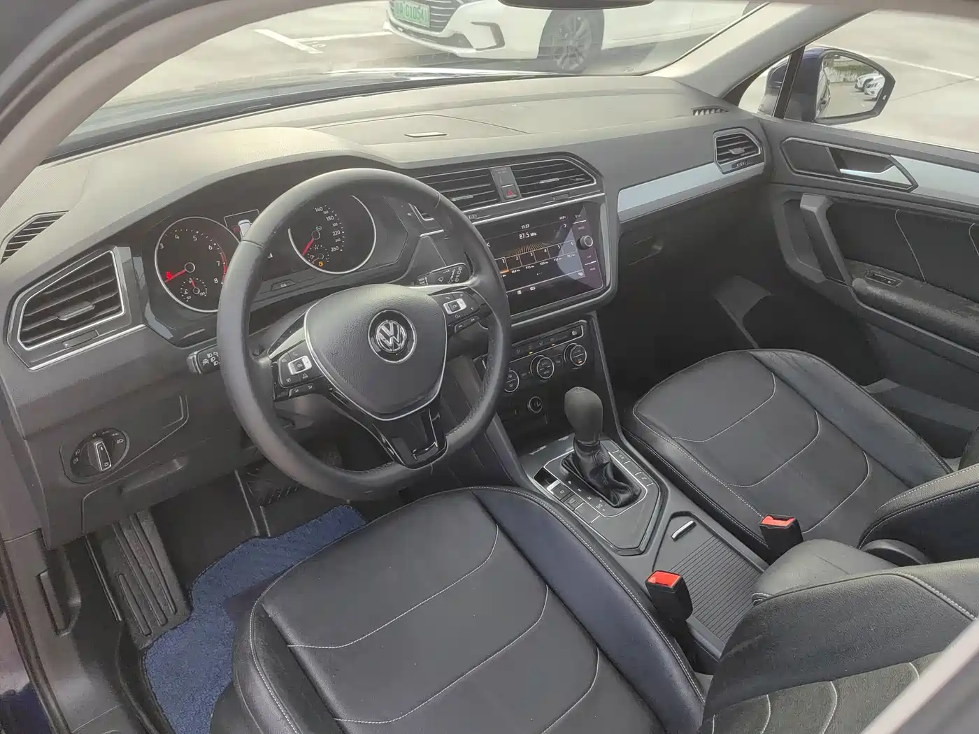 Фото 2 - Volkswagen Tiguan