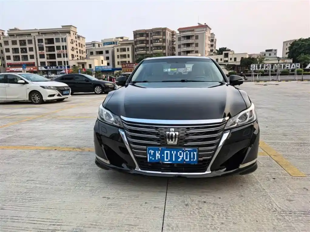 Toyota Crown 2015 2.0T Fashion фото 2