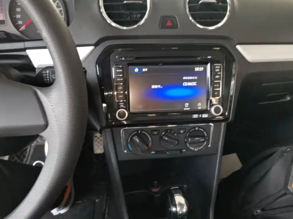 Volkswagen Jetta 2015 1.6L Auto Comfort фото 13