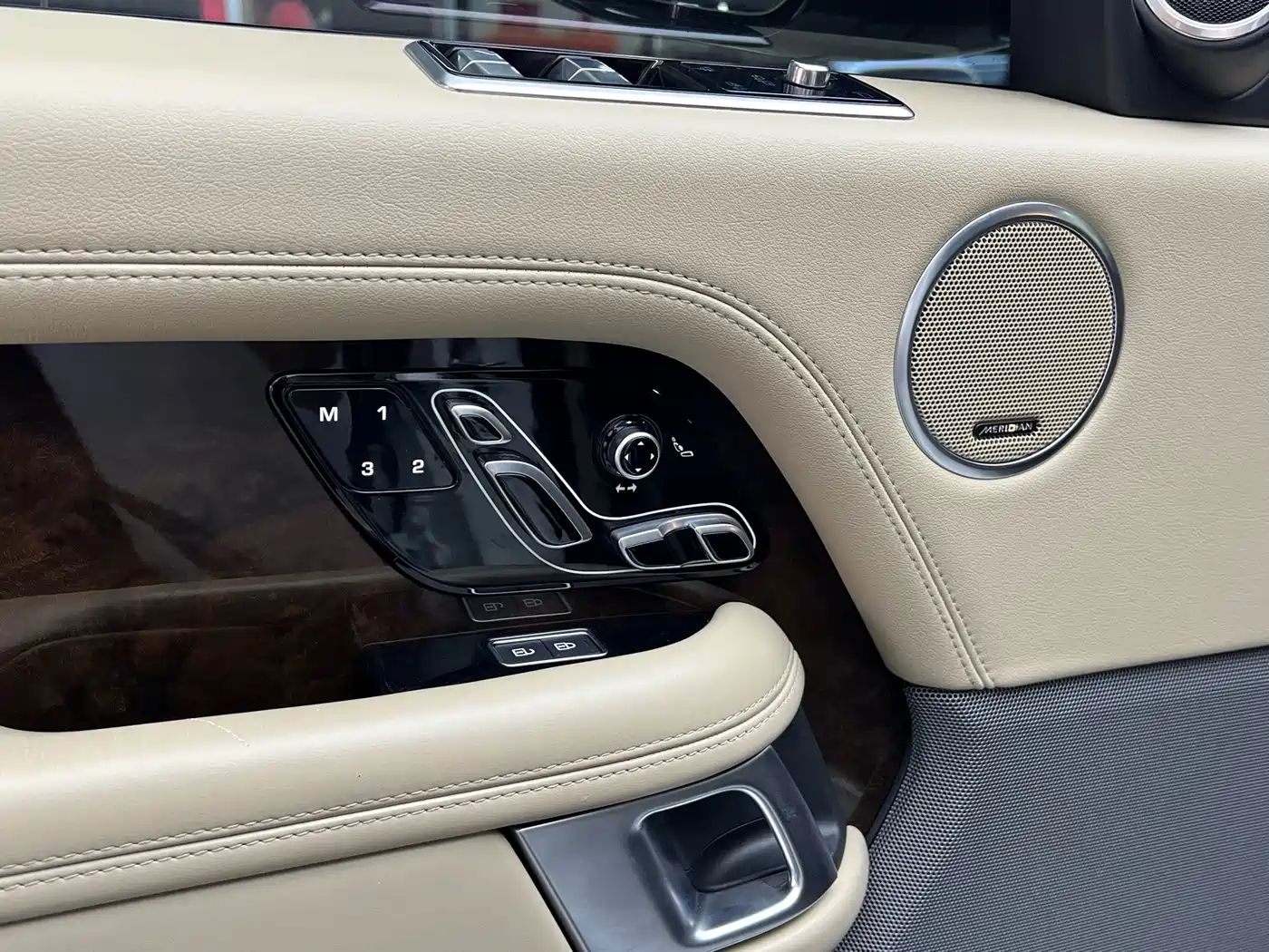 Фото 20 - Land Rover Range Rover