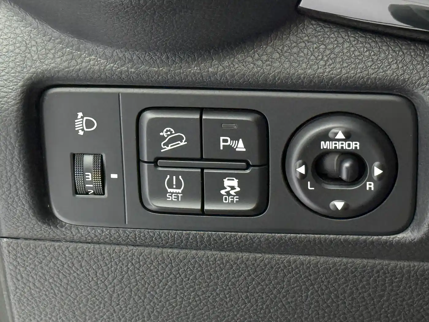 Kia KX1 2021 1.4L CVT Fun Sunroof Version фото 19
