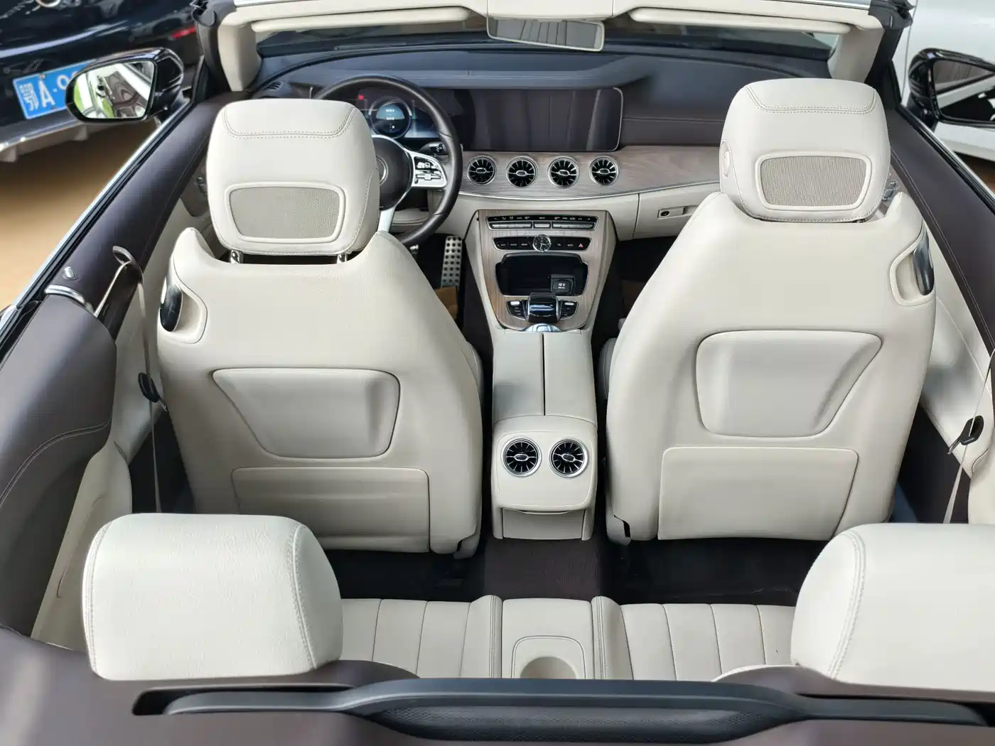 Mercedes-Benz E-Class (Import) 2018 E 200 4MATIC Convertible Coupe фото 8