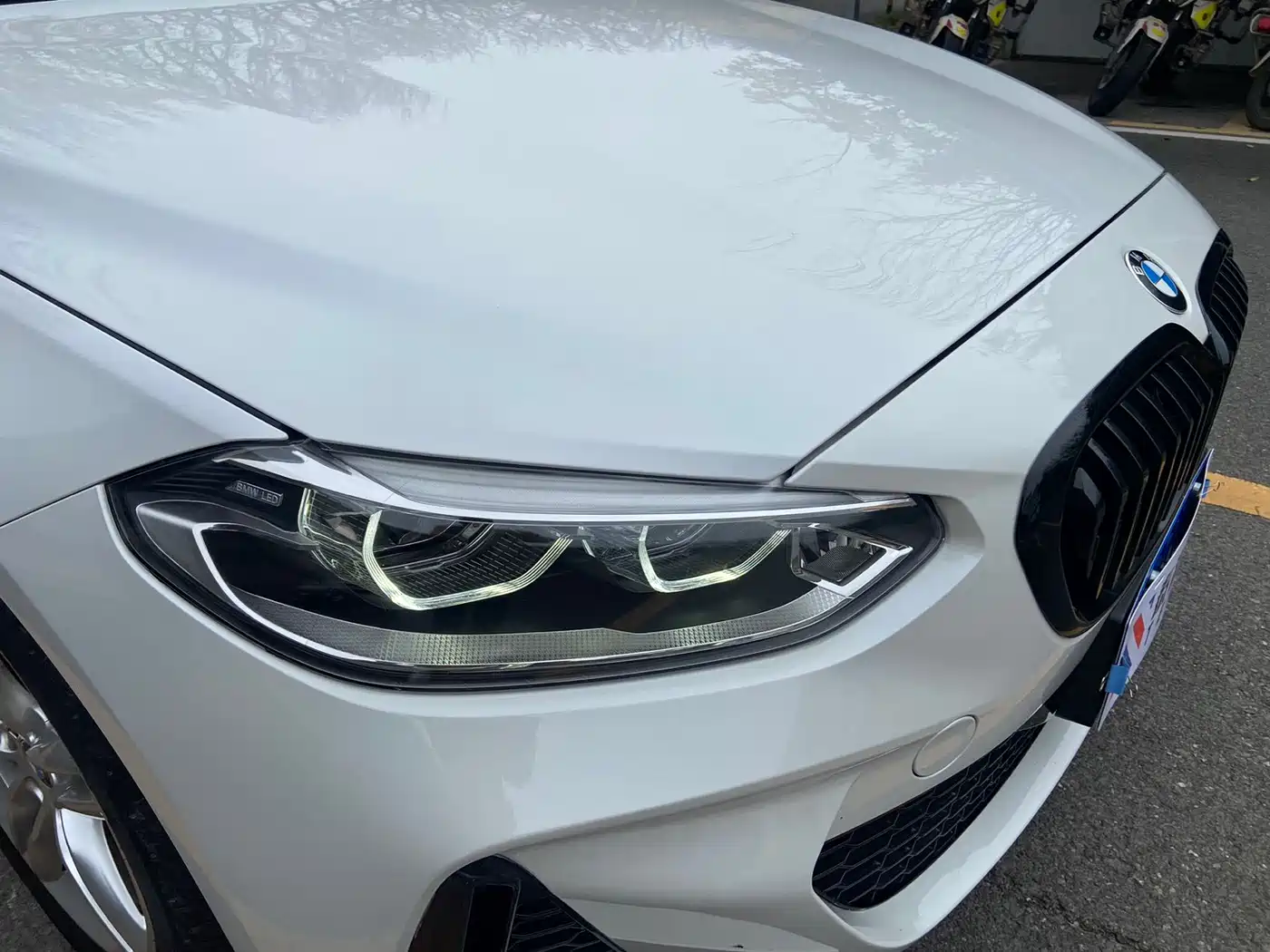 BMW 1 Series 2023 120i M Sport Shadow Edition фото 11