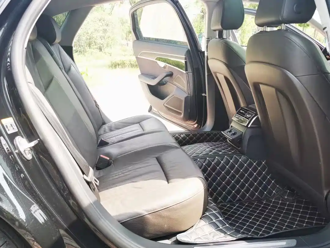 Фото 6 - Audi A8