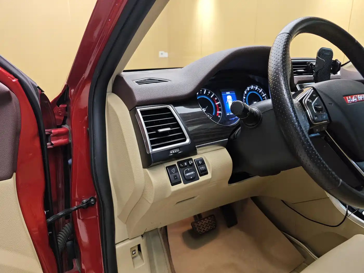 Haval H2 2015 1.5T Automatic 2WD Premium Edition фото 11
