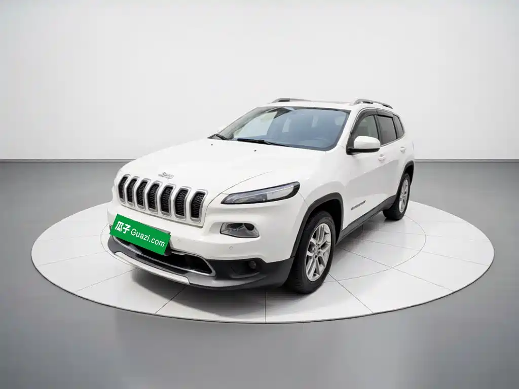 Jeep Cherokee 2016 — пригон из Китая