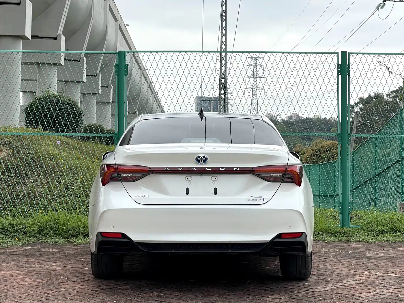Toyota Avalon 2019 Hybrid 2.5L XLE Premium Edition China V фото 6