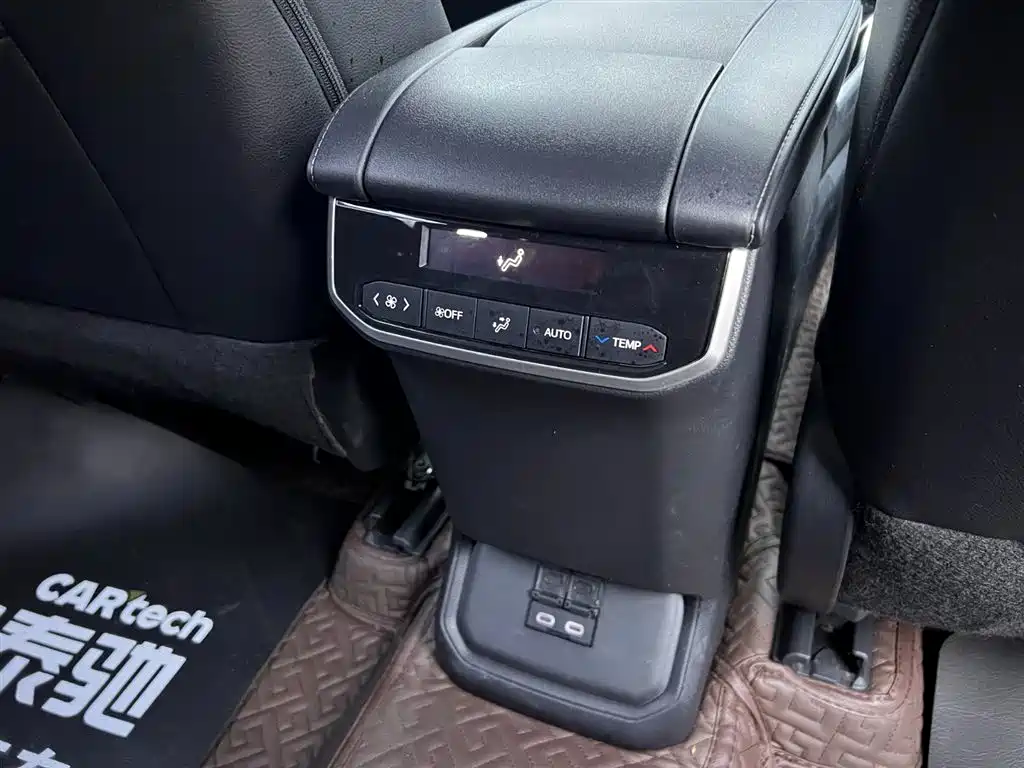 Toyota Crown Kluger 2023 2.5L HEV AWD Elite Edition фото 26