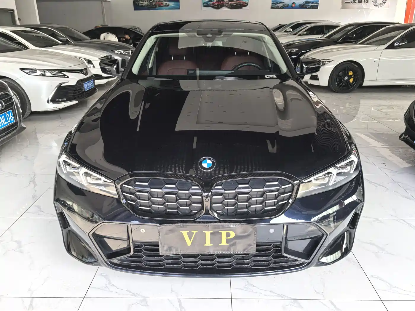 BMW 3 Series 2023 325Li M Sport Black Night Package фото 2