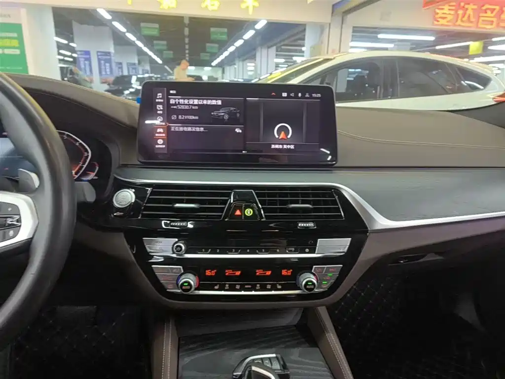 BMW 5 Series 2021 530Li Leading M Sport Package фото 13