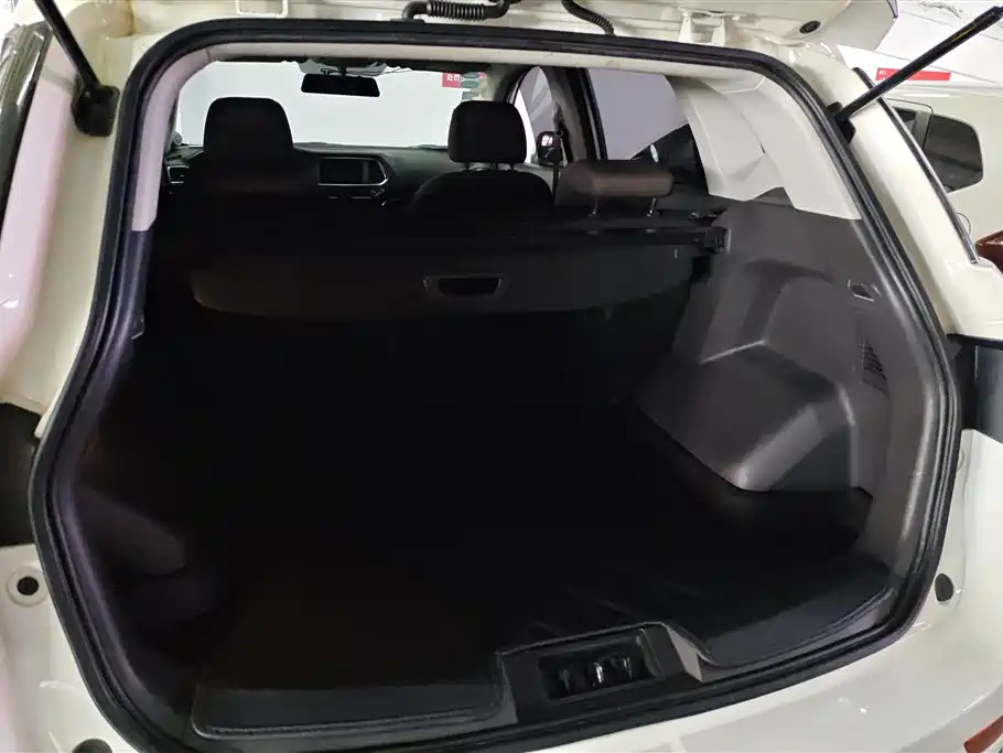 GAC Trumpchi Trumpchi GS4 2017 200T G-DCT 2WD Comfort фото 4