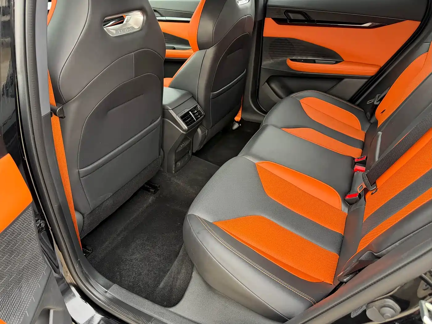 CHANGAN UNI-V