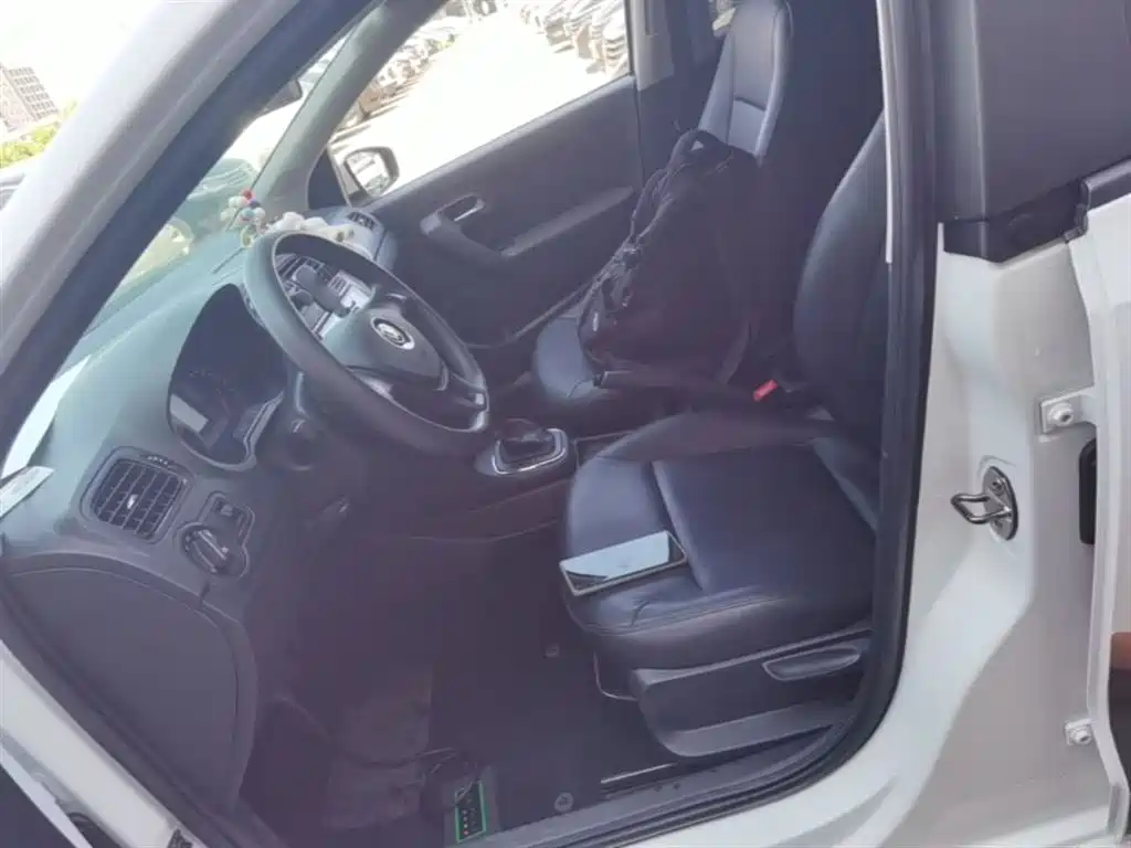Volkswagen Polo 2018 1.5L Auto Safe Drive фото 15