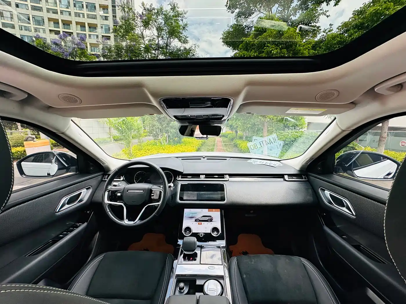 Land Rover Range Rover Velar 2023 250PS фото 4